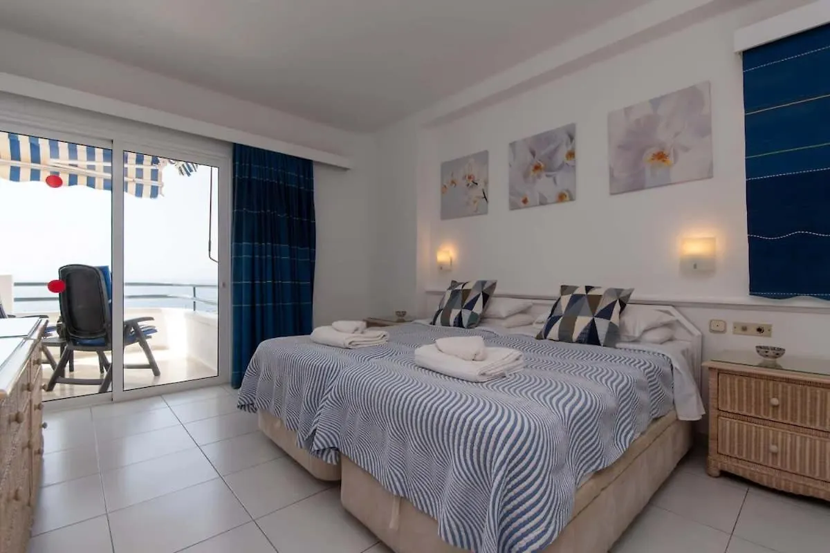 Club Atlantis 89 - Two Bed Apartment Costa Adeje