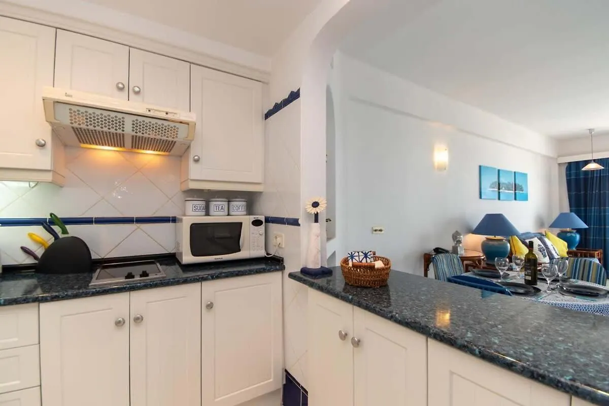 Club Atlantis 89 - Two Bed Apartment Costa Adeje  Spain